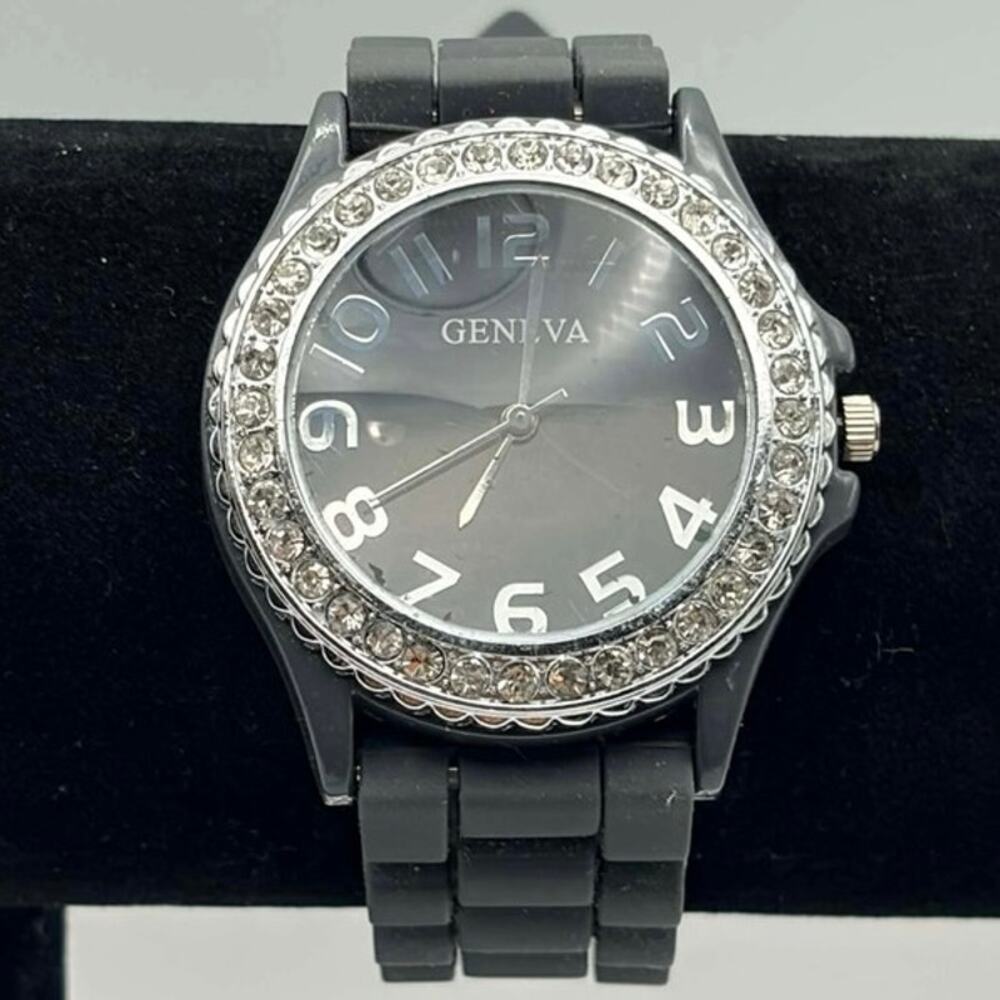 Gray Geneva Men’s Watch